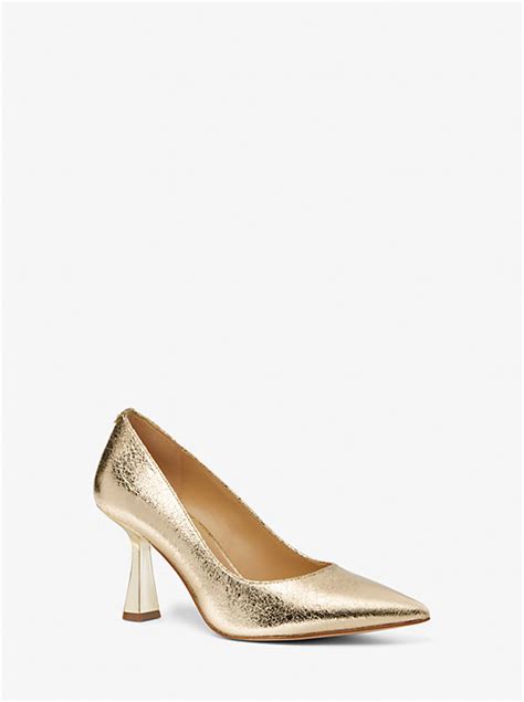 Clara Metallic Pump .